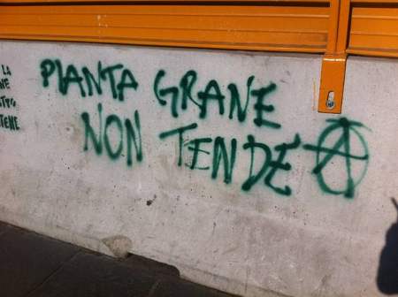 scritta sul muro