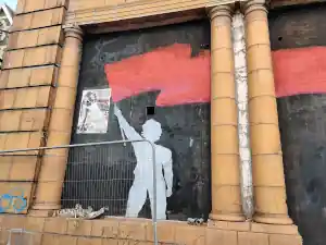 merthyr tydfil red flag graffiti.jpg