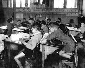 Scuola di fine ottocento 669489609