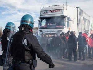 italpizza sap polizia modena sicobas