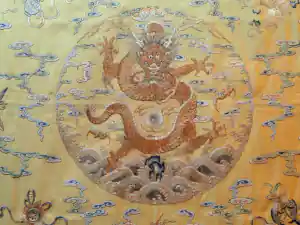 1280px Embroidery view 2 China Tung Chih Period silk George Walter Vincent Smith Art Museum DSC03828 2
