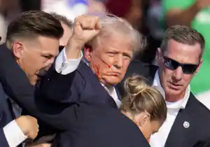 Attentato a Donald Trump spari durante un comizio in Pennsylvania 900x600