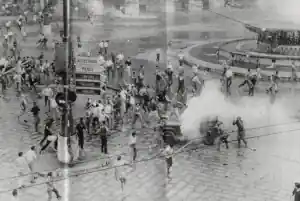 Genova piazza De F.jpg