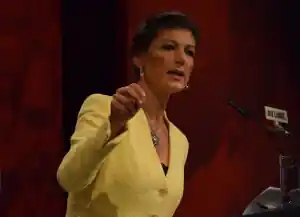 Sahra Wagenkneecht I.png