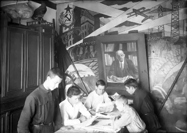 selmi Škola kommunizma i sindacati nel Paese dei Soviet parte 17 html 6c19c889a54a4da0.png