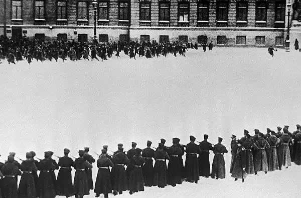 Škola kommunizma i sindacati nel Paese dei Soviet parte 1 html 19444246606addfd