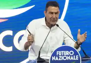 fenomenologia di vannacci.webp f16
9q0