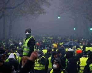 gilet jaunes parigi fb