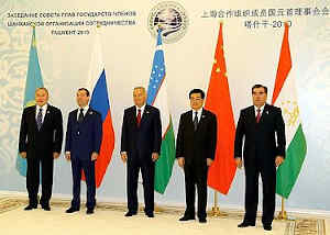 400px Dmitry Medvedev in Uzbekistan 11 June 2010 3