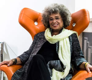 angela davis 640x420