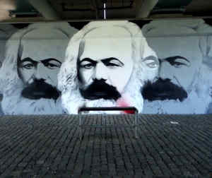 karl marx graffiti friedensbruecke frankfurt