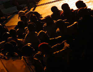 immigrazione silhouette