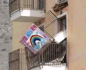 balcone crollato