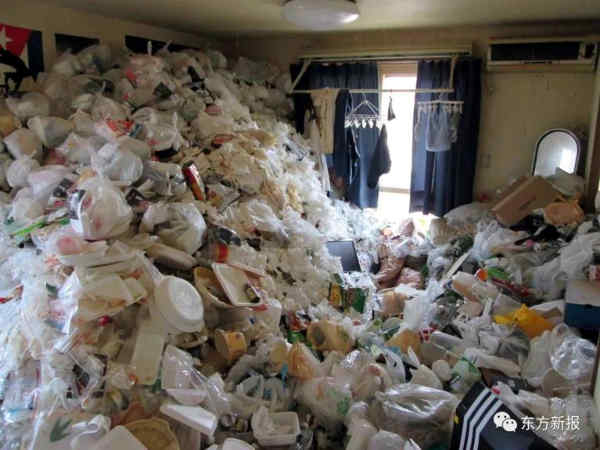 Gomi-yashiki, ovvero la dimora di immondizie. image2 6